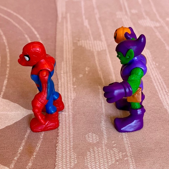 Playskool Marvel Super Heroes Adventures Spider-Man & Goblin 2.5” Figure - Picture 3 of 7